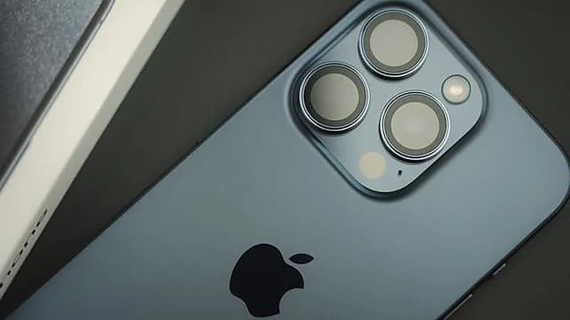 ميزة ذكية من "أبل" تعيد هاتف لصاحبه بعد 4 أيام في البحر