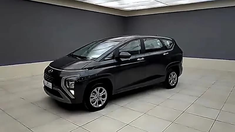 مواصفات وسعر سيارة هيونداي ستار جيزر 2025 .. فيديو