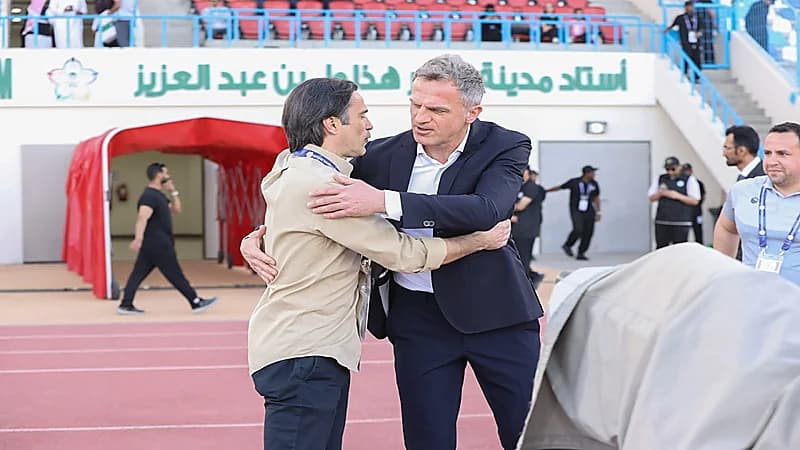 الأخدود يعلن إقالة مدربه