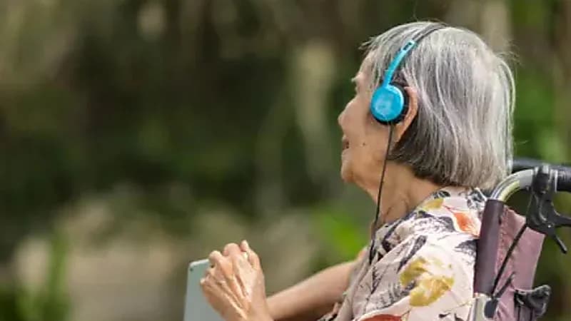موسيقى فترة الطفولة والشباب قد تقي من الزهايمر