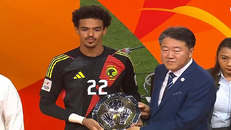 الشنقيطي يفوز جائزة أفضل حارس بكأس آسيا للشباب .. فيديو