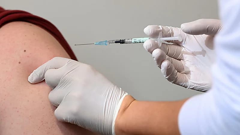 طبيب : دراسة اللقاحات تسبب التوحد مغلوطة وتم سحبها آنذاك.. فيديو