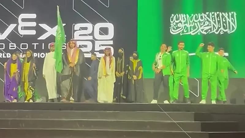 طلاب سعودييون يحصدون بطولة العالم للروبوتات .. فيديو
