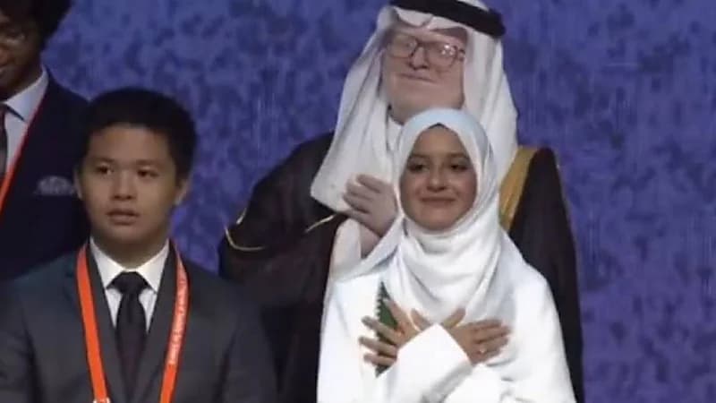 طالبة سعودية تطور علاجاً أقل تكلفة لمضاعفات الشبكية السكري ..فيديو