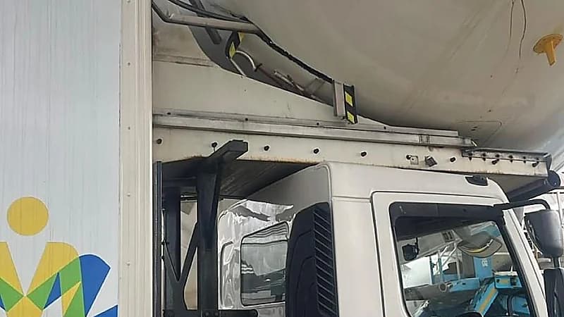 لقطات لطائرة الخطوط السعودية بعد تعرضها لحادث تصادم أرضي