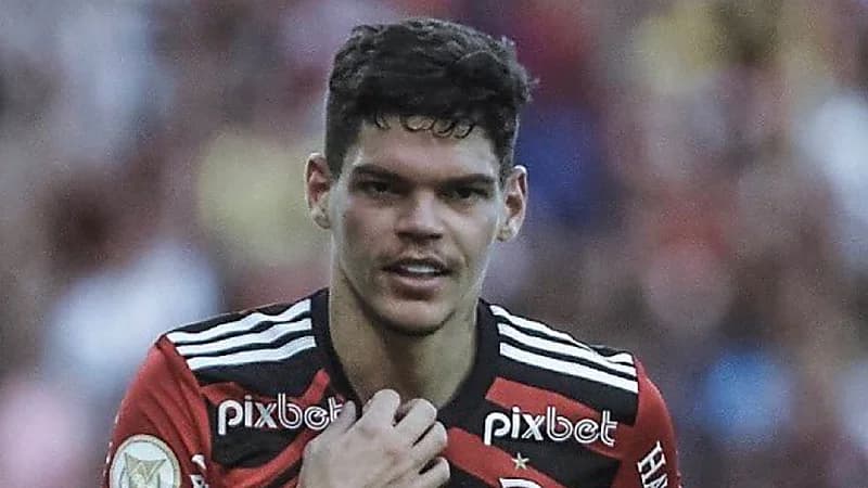 جيسوس يرغب في ضم لوكاس للنصر