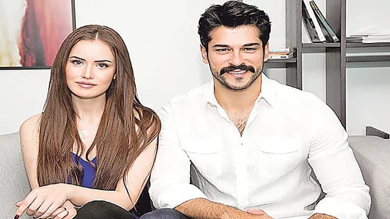 جدل حول علاقة فهرية أفجان وبوراك أوزجيفيت بعد تغييرات مفاجئة