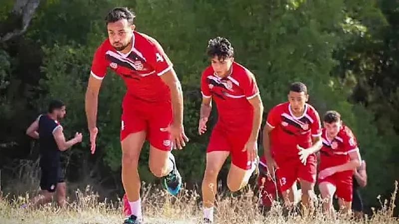 البنزرتي يخضع لاعبي الإفريقي لتدريب شاق