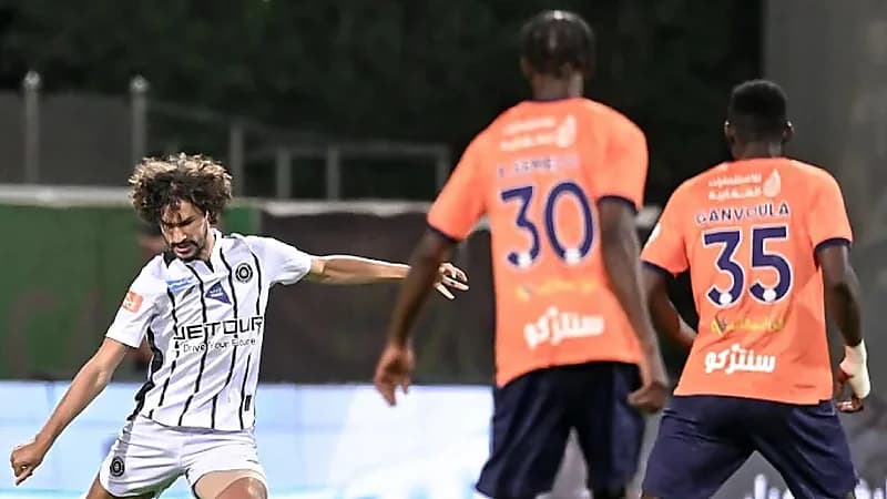 التعادل السلبي يحسم مواجهة الشباب والفيحاء