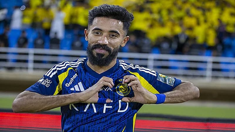 النصر يحدد بديل نواف بوشل