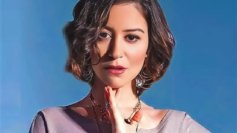 المسؤول عن تفتيش الفنانة منة شلبي يكشف تفاصيل جديدة