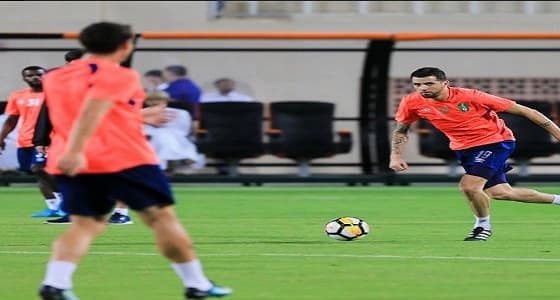 بالصور.. الأهلي ينهي تحضيراته لمواجة تراكتور الإيراني