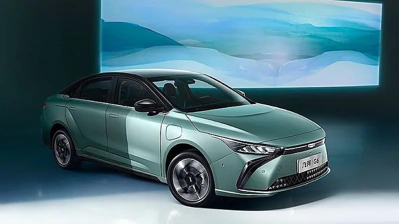 بالصور.. جيلي ترفع الستار عن نسختها جومتري G6 الكهربائية الجديدة