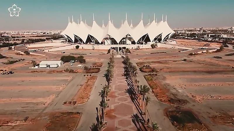 وزارة الرياضة توضح تفاصيل الأعمال المنجزة والحالية في مدينة الملك فهد الرياضية.. فيديو