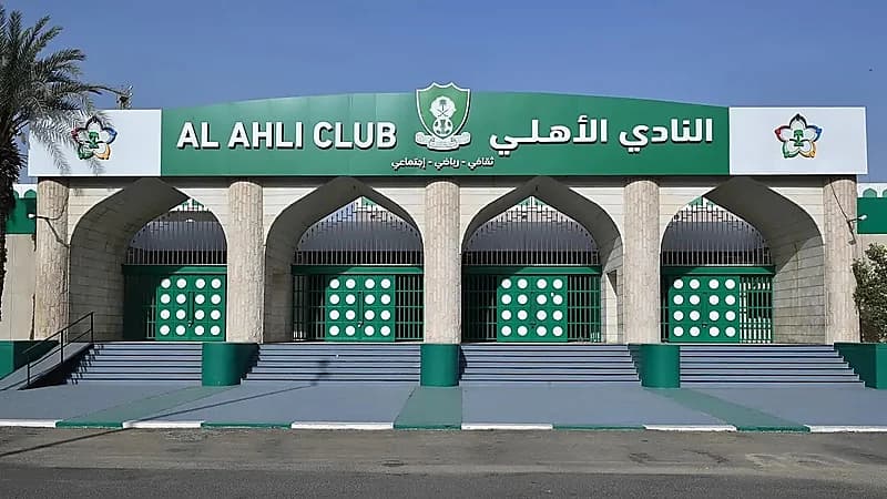 الأهلي يشارك في بطولة كومو الودية