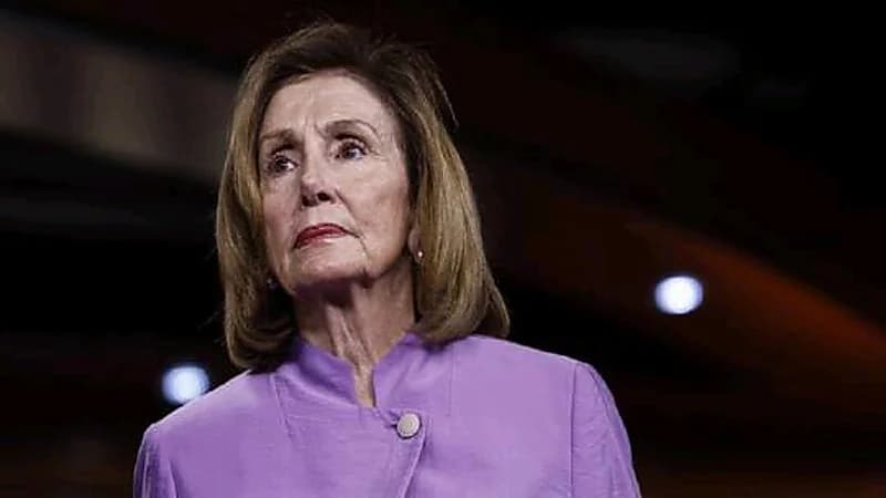 بيلوسي تتنازل عن زعامة الديمقراطيين في الكونغرس