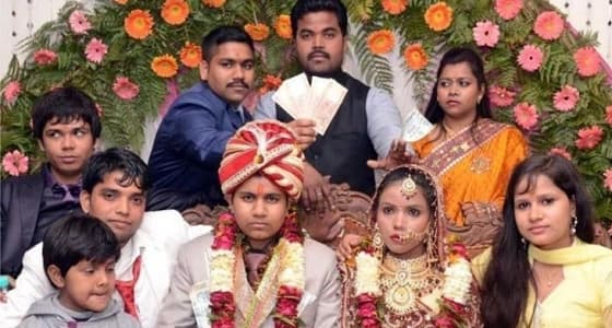 سيدة تنتحل صفة رجل وتتزوج إمرأتين للحصول على المهر