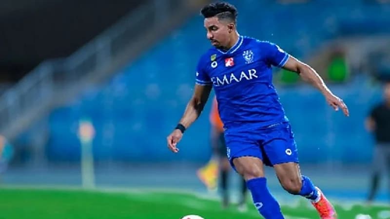 عرض جديد "لسالم الدوسري" للمشاركة في الدوري الإنجليزي