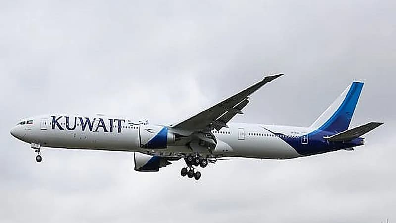 الكويت تعلق رحلاتها إلى العراق