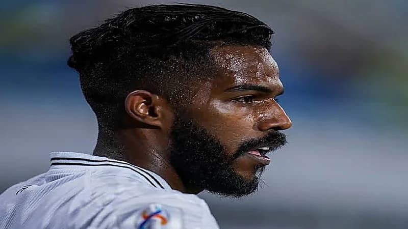 نواف العابد: مستوى مشرّف للهلال والنجوم كانوا على قد المسؤولية