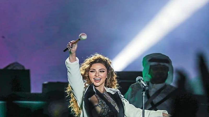 شاهد.. ميريام فارس تشعل فعاليات "فورملا إي" بالدبكة