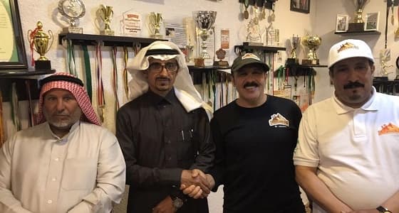 بالصور.. " هايكنج السعودية " بعسير في زيارة لمنزل العداء العاصمي