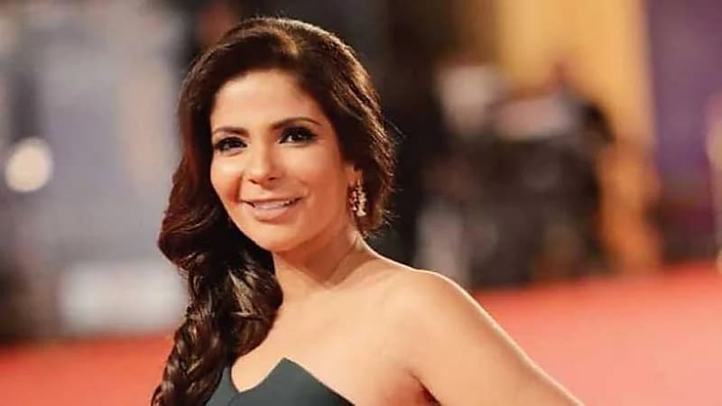 شاهد.. صورة نادرة للفنانة منى زكي في أول ظهور لها