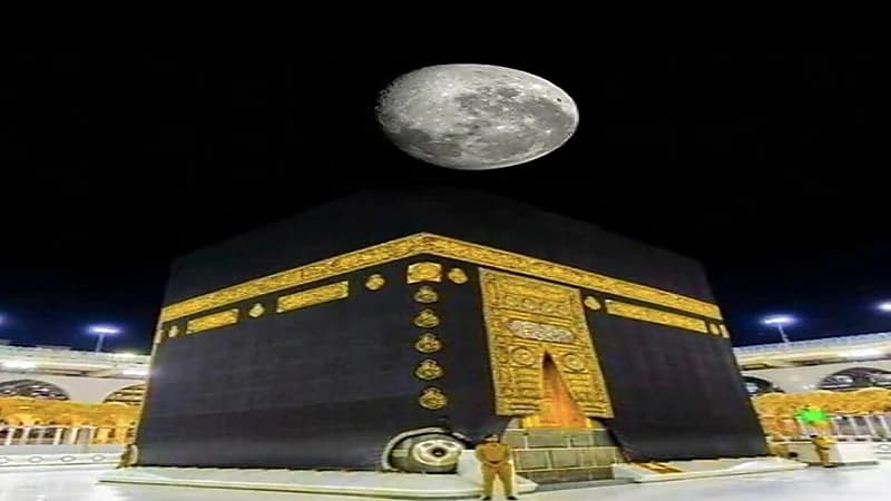 "فلكية جدة" تكشف موعد تعامد القمر الأحدب على الكعبة