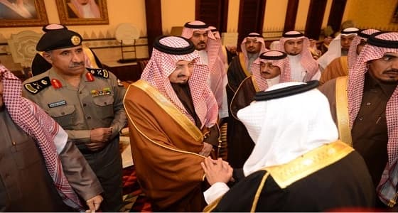 بالصور.. الأمير فيصل بن خالد يستقبل أهالي عسير المعزين في وفاة أخيه