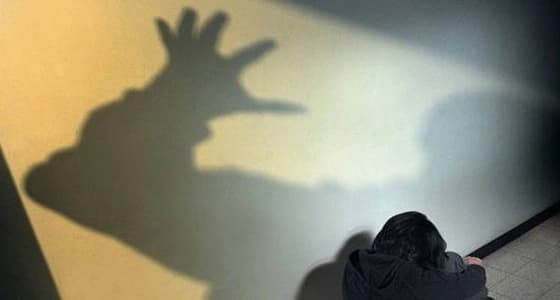 بعد شكوى ابنته من الجوع.. الأب يدفعهم لممارسة الرذيلة