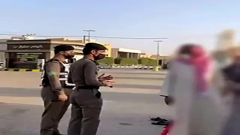 شاهد.. رجال الأمن بالمزاحمية يكثفون جهودهم في متابعة تطبيق الإجراءات الاحترازية