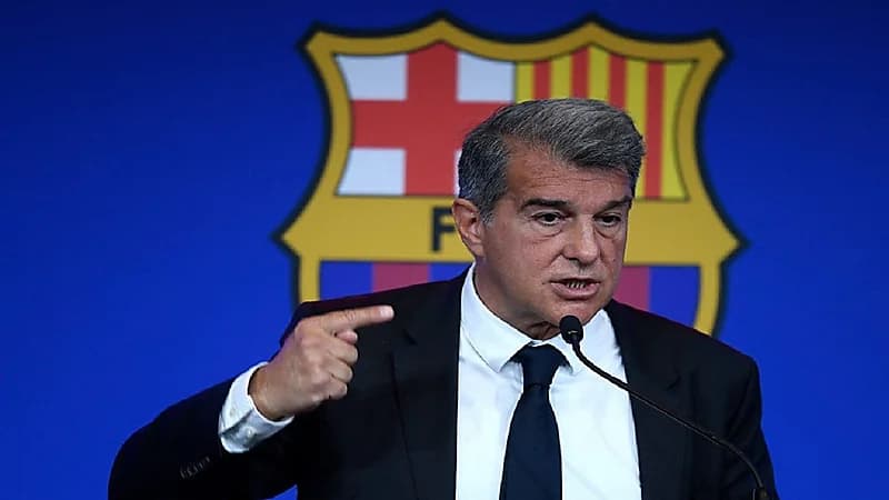 مطالب بإقالة رئيس برشلونة من الاتحاد الإسباني