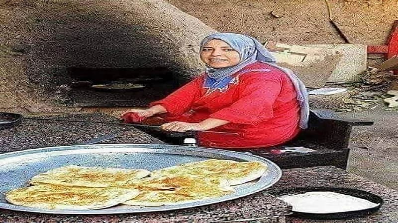 بالصور.. رحلة البحث عن "الفطير المشلتت"