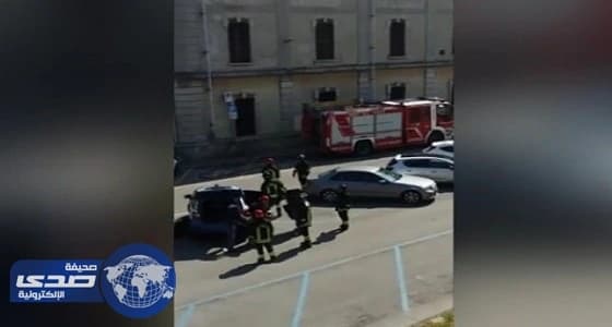 طالب يثير الذعر بإيطاليا لتركه حقيبته في ساحة عامة