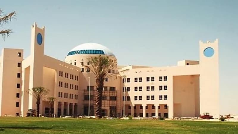 جامعة تبوك تعلن عن وظائف شاغرة للجنسين