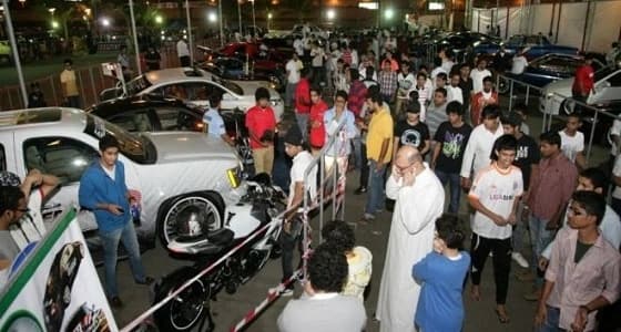 معارض السيارات تقدم تخفيضات لمواجهة ركود المبيعات