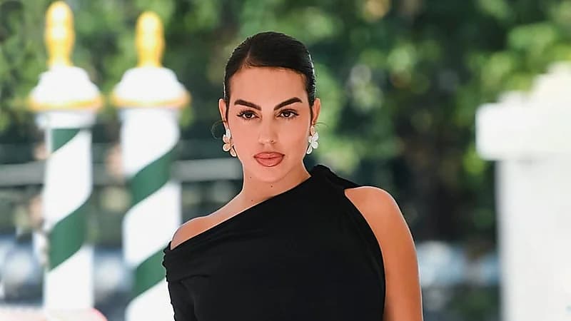 جورجينا رودريغيز تخطف الأنظار بإطلالة جريئة في حفل ميت غالا 2025.. فيديو