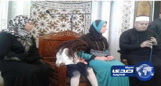 بالصور.. هولندية وسلوفاكية يشهران إسلامهما بأحد مساجد الغردقة في مصر