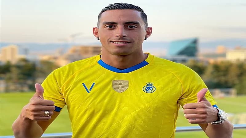 النصر يتخلص من مدافعه الأرجنتيني فونيس موري