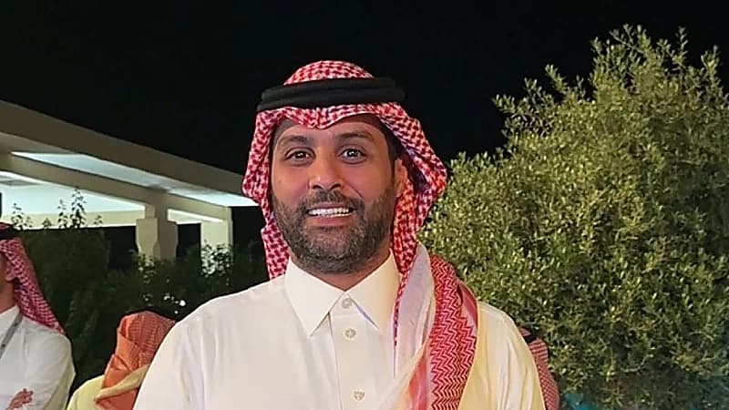 ياسر القحطاني يتوقع بطل دوري روشن .. فيديو