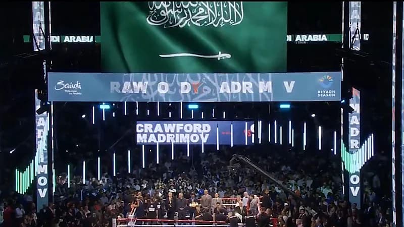 لحظات عزف النشيد الوطني أثناء افتتاح نزالات موسم الرياض في لوس أنجلوس .. فيديو