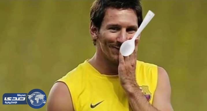 سبب مثير وراء وضع ميسي ملعقة في فمه أثناء التدريبات