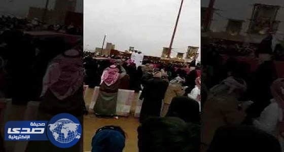 الشائعات تحاصر سيدة بندقية الجنادرية.. ومصدر بالمهرجان يرد