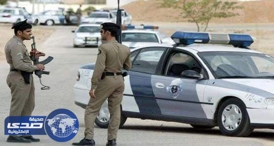 معتل نفسيّ يتحرَّش بطفلة أمام محل تجاري في مكة